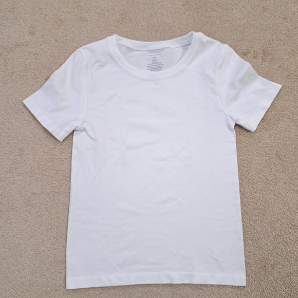 Set Of 2 Tahari Tees Smoothing T-shirts Black White Women's Size Small Crewneck - Picture 4 of 16